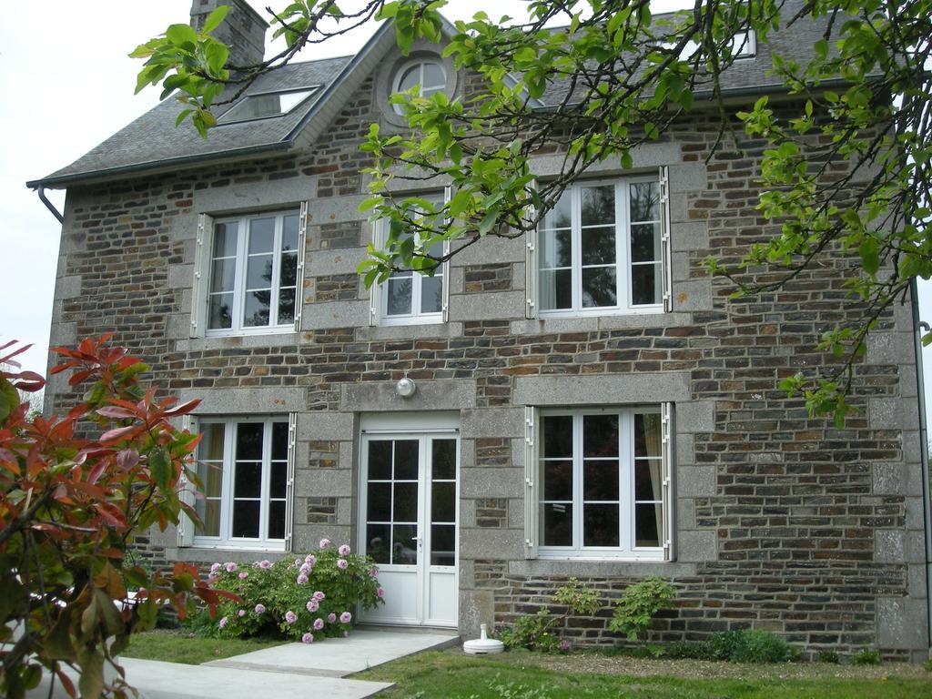 St Michel Villa Vains Buitenkant foto